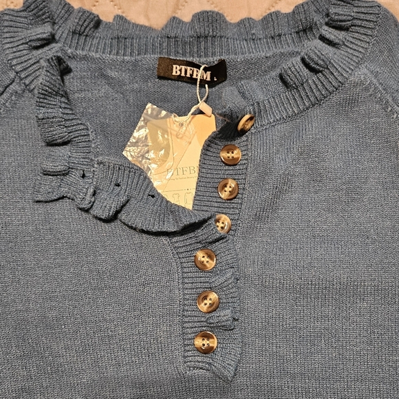 Women's Ruffle Blue Sweater - Picture 3 of 4